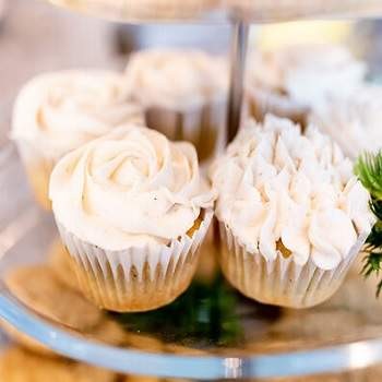 BlackOwnedBusiness TWODOUGHGIRLS Cupcakes